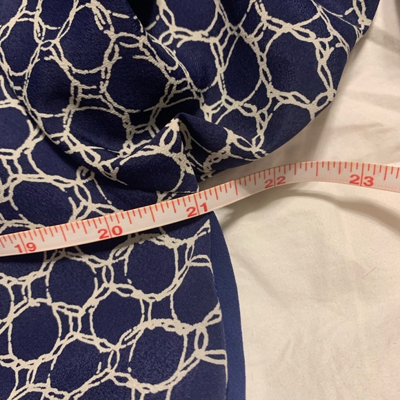 A StitchFix Navy & Cream Blouse- Scoop length, longer back - Sz. Medium - Picture 5 of 8